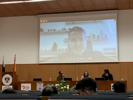 Imagen 5. Mesa sobre modelos de empresa y startups y patentes